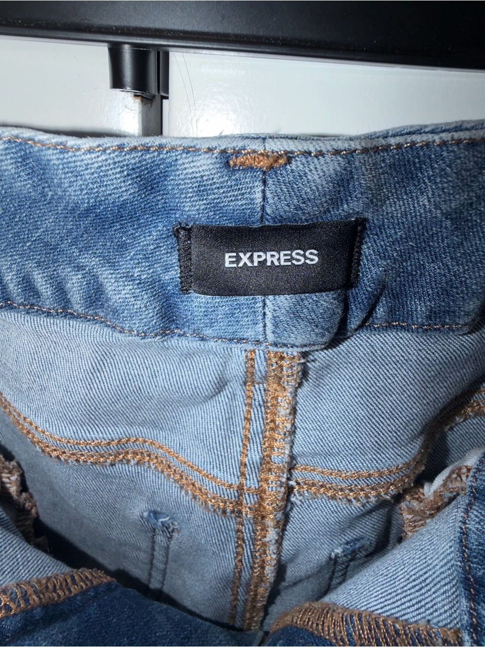 Express Skyscraper Mid Rise Jeans - Picture 2 of 3